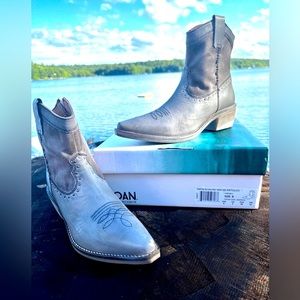 NIB!! BED STU/ROAN WOMEN’S YWEN GRAY LEATHER & CANVAS BOOTIES SIZE 8